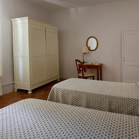 Barilli 10, Emma Villa