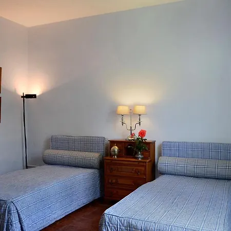 Villa Barilli 10, Emma
